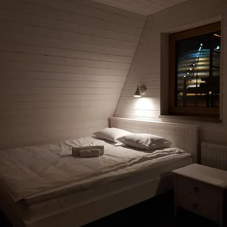 Tuhamaee Hosteli Puhkemajad *