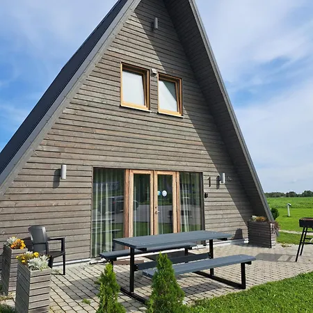 Tuhamaee Hosteli Puhkemajad