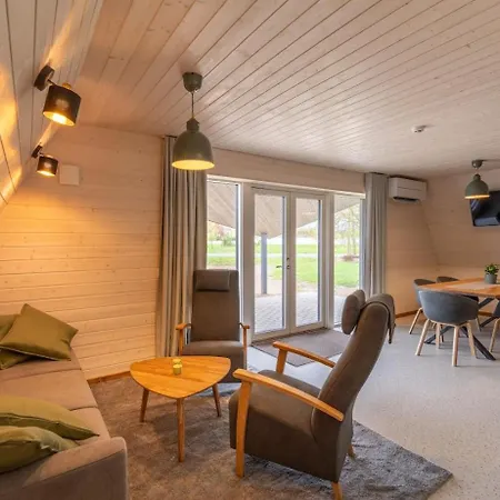 Tuhamaee Hosteli Puhkemajad *