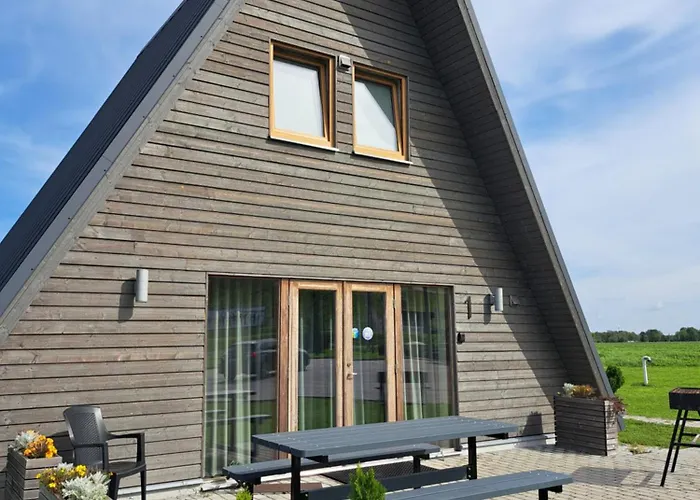 Tuhamaee Hosteli Puhkemajad